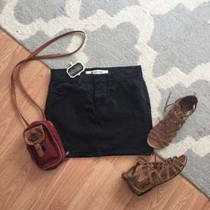 GAP black mini skirt